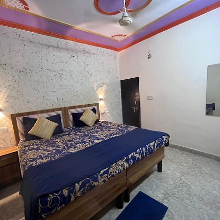 Genesis Homestay Агра Екстер'єр фото